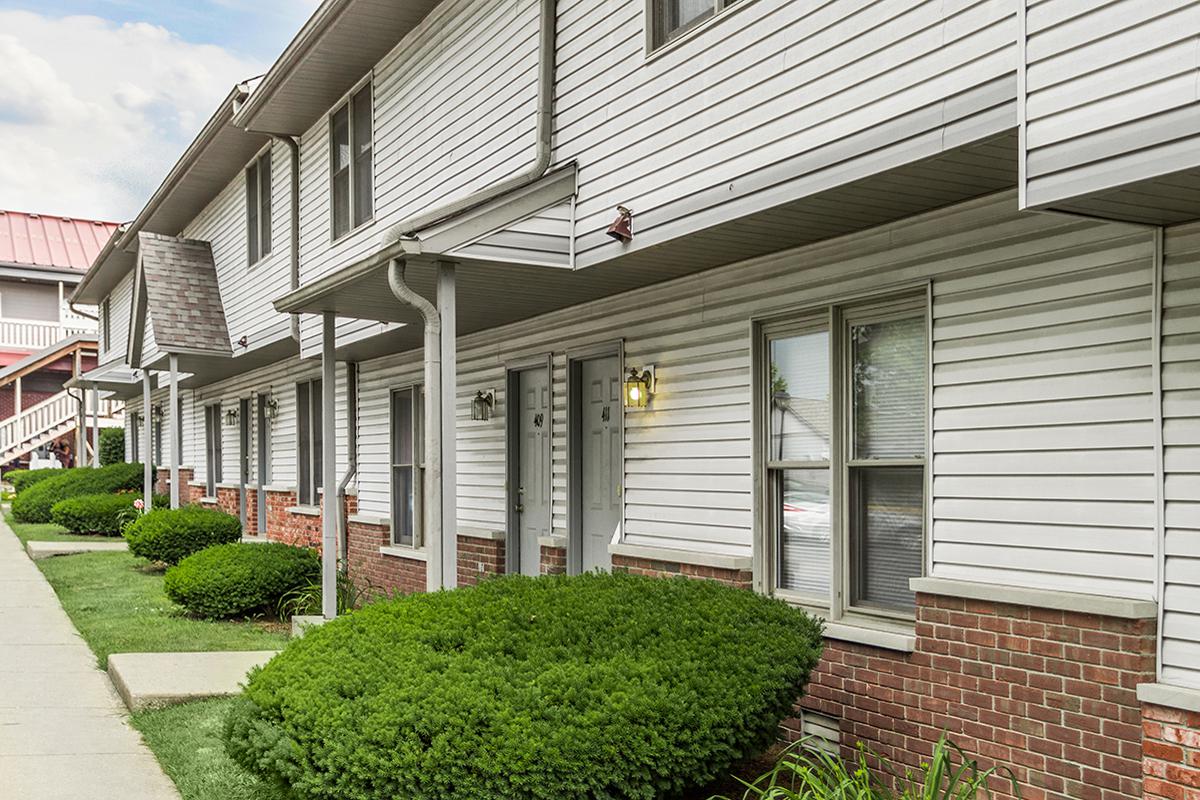 Hoosier Court Apartments Photo Gallery